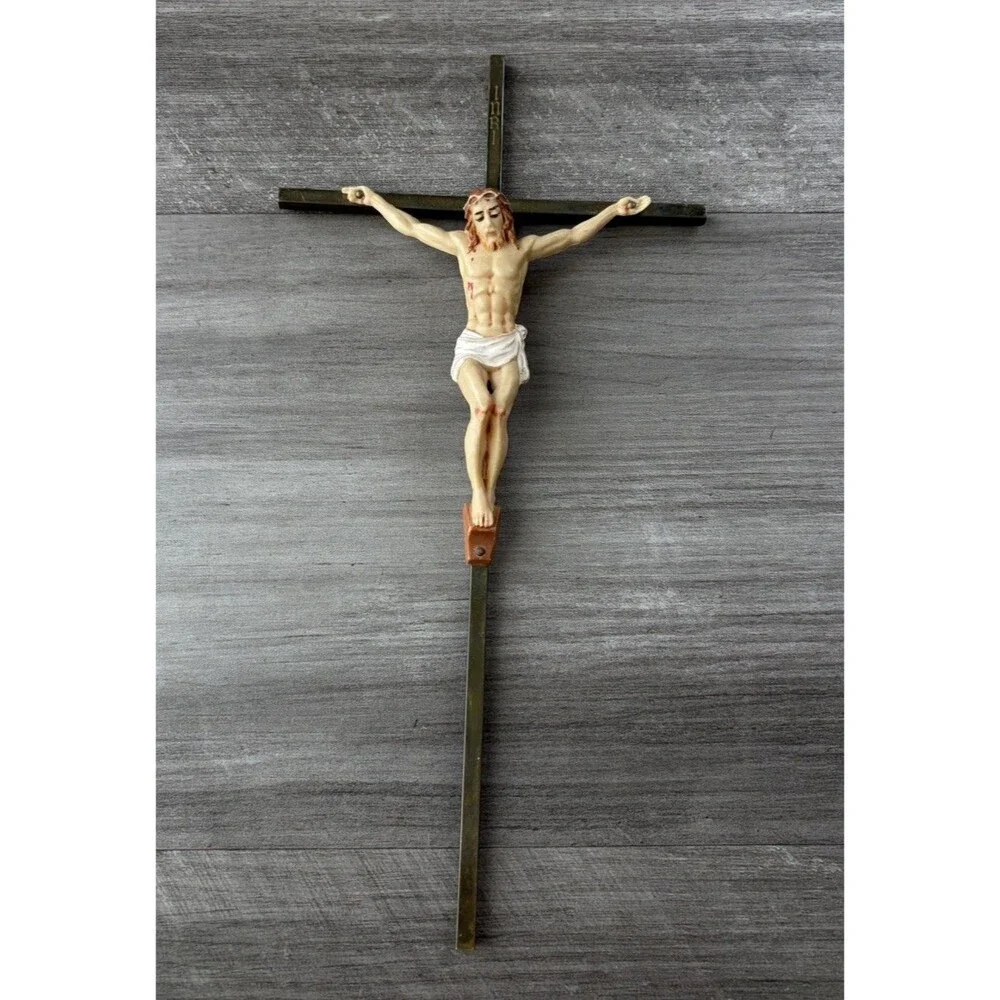 Vintage Italian Brass Wall Crucifix 10